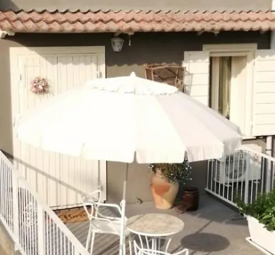 Casa Pole